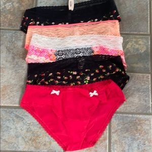 Victoria secret Panties Size L NWT